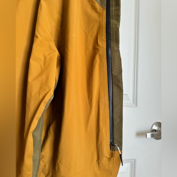 Backcountry Men’s Cardiac GORE-TEX PRO Bib Snow Ski Pant - medium - Picture 4 of 12